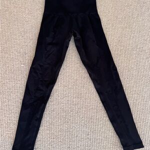 LNDR Black High-Waisted Leggings chisel 7/8th